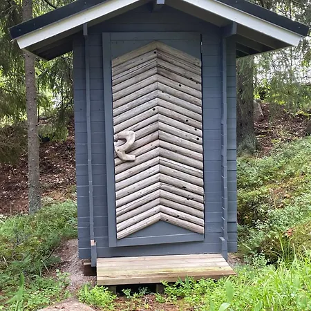 Well Equipped Facing 2 Lakes Holiday home *